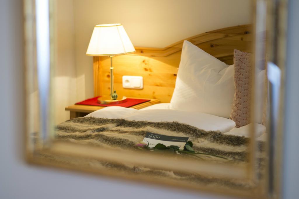 Alpenhotel Valluga Zürs Exteriör bild